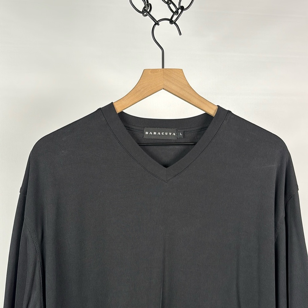Y2K Barracuta V-Neck Shirt - Black - Large